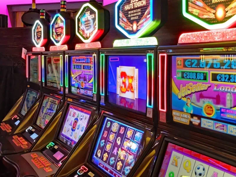 Iepazīstieties ar labākajiem tiešsaistes kazino, kas piedāvā kazino spēles par īstu naudu