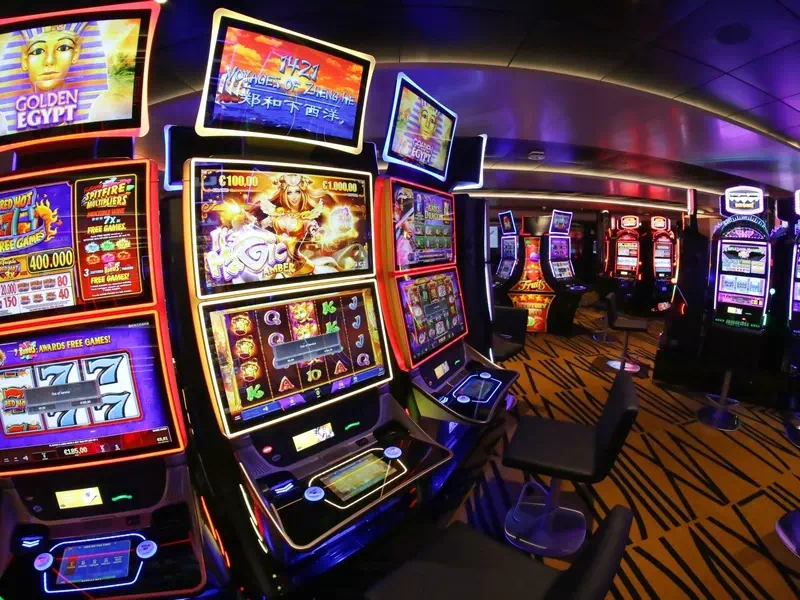 Ikvienam spēlētājam iespēja izbaudīt spēļu automātus, videopokeru un dažādas aizraujošas galdas spēles live kazino