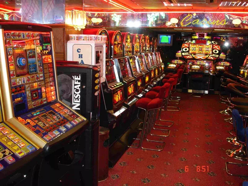 Kā izvēlēties labāko tematiku tiešsaistes kazino spēļu automātiem