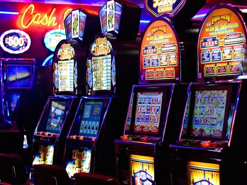 Kineko kazino — priekšroka kriptovalūtai un iespējai spēlēt tiešsaistē