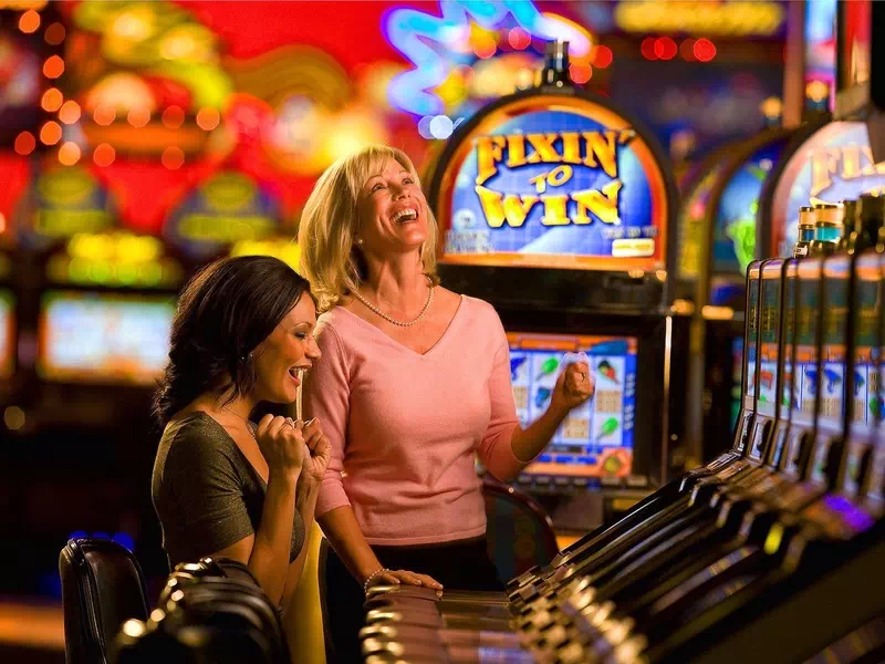 Labākie tiešsaistes kazino spēļu programmatūras pakalpojumi turpina attīstīties