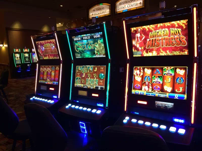 Lūkojiet pēc Microgaming spēlēm bet365 kazino, All Slots Casino un Casino Cruise