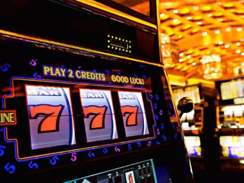 Sauszemes kazino un totalizatori slēgti, bet azartspēles turpinās