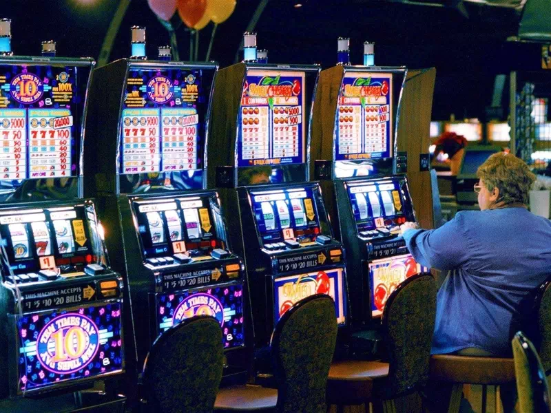 Tolīdzīgi liels skaits spēļu automātu pieejami mūsdienīgajās tiešsaistes kazino